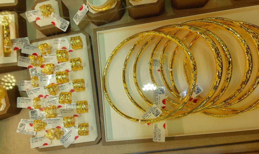 Nhân viên giao dịch: Dù giàu đến đâu khi mua vàng hãy nhớ 3 nên, 3 không để mua được vàng chất lượng nhất-4