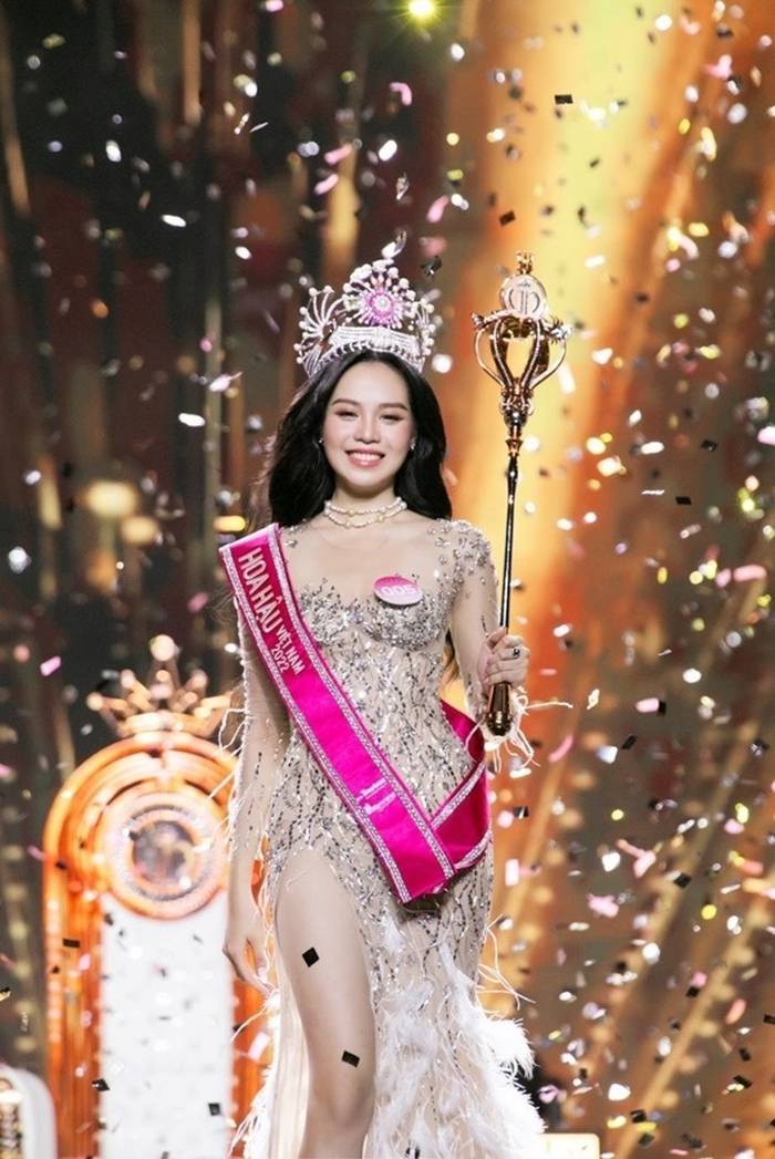 Khẳng định còn độc thân, Hoa hậu Thanh Thủy bị khui nghi vấn hẹn hò với chàng trai bí ẩn-5