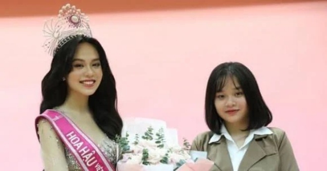 Em gái Tân Hoa hậu Thanh Thủy lộ diện, vạch trần sự thật về chị gái khiến dân mạng ngỡ ngàng-2
