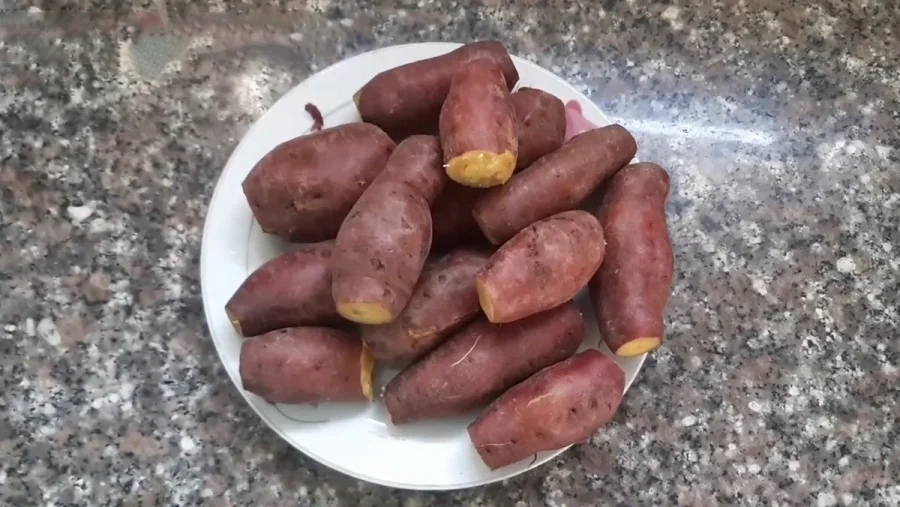 Khoai lang mua về đừng luộc ngay, làm thêm một bước khoai ngọt như tẩm đường lại bở tơi-2