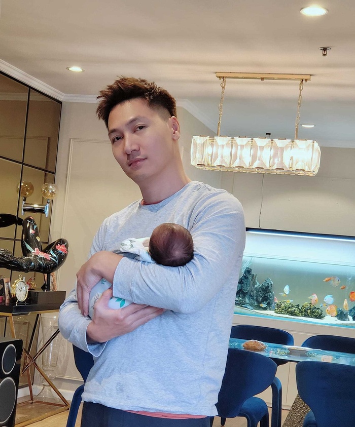 Mạnh Trường hài hước kể chuyện vợ ở cữ khiến dân tình cười bể bụng-2