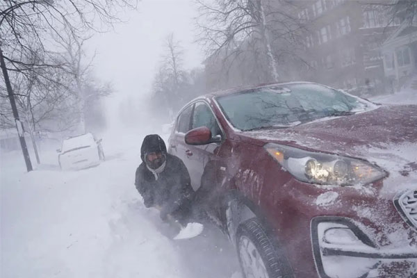 Nhiều người Mỹ chết trong xe, trên đường vì bão quái vật-1