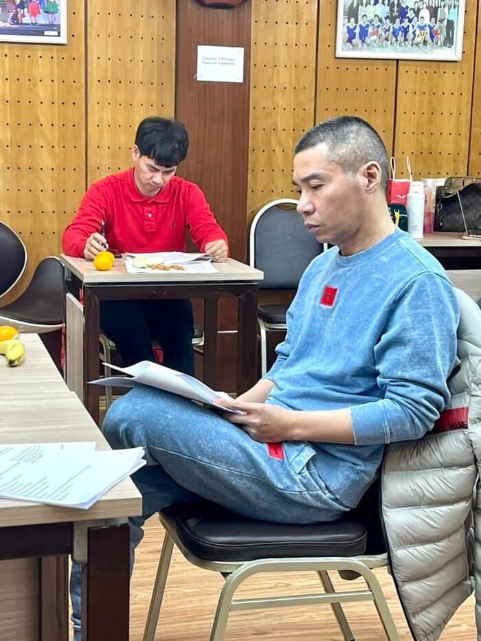 Nghệ sĩ Chí Trung khoe loạt ảnh tập luyện Táo Quân, thần thái của NSND Công Lý khiến dân tình quan tâm-8