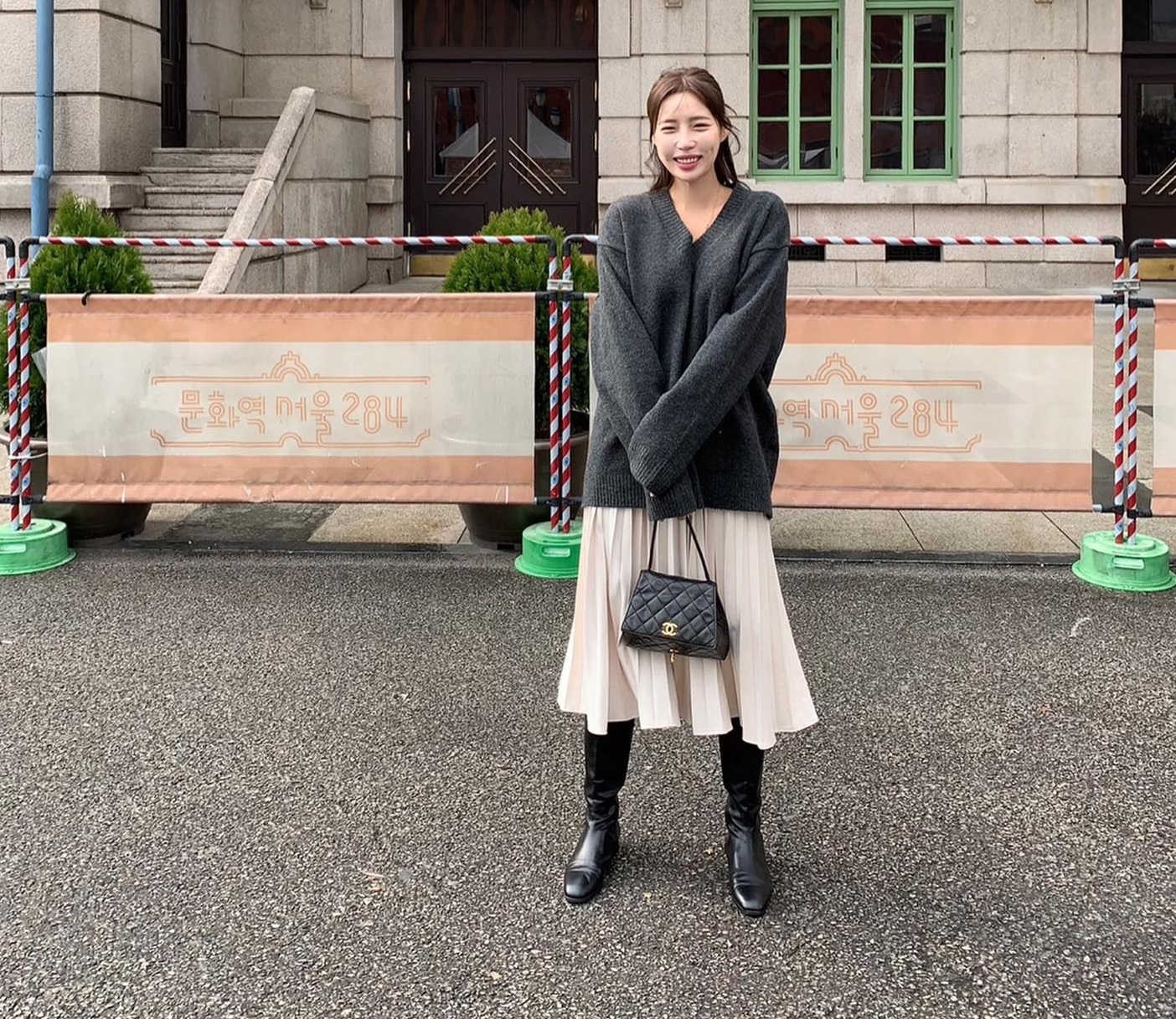 10 cách phối chân váy xếp ly chuẩn mốt-10