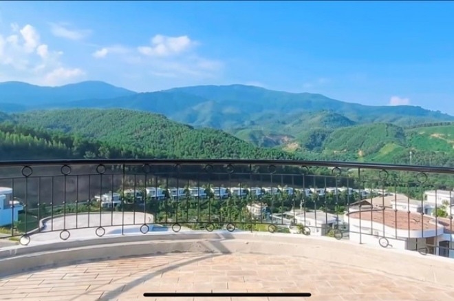 Căn biệt thự view đồi của Mạnh Trường, nội thất xịn xò ngang resort 5 sao-2