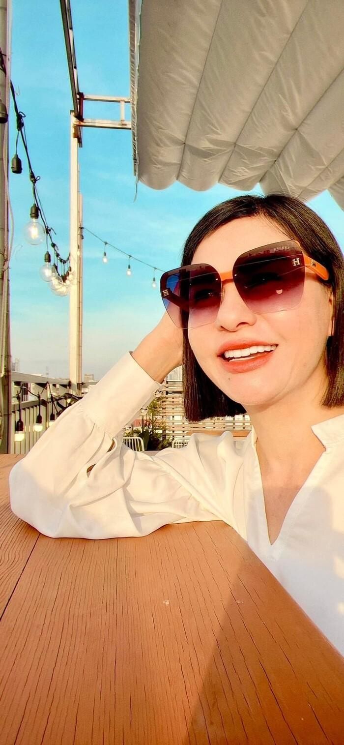 Hậu chia tay Kiều Minh Tuấn, Cát Phượng khoe nhẫn ngón áp út nhắn nhủ đến ai đó: Cảm ơn anh đã đến-2