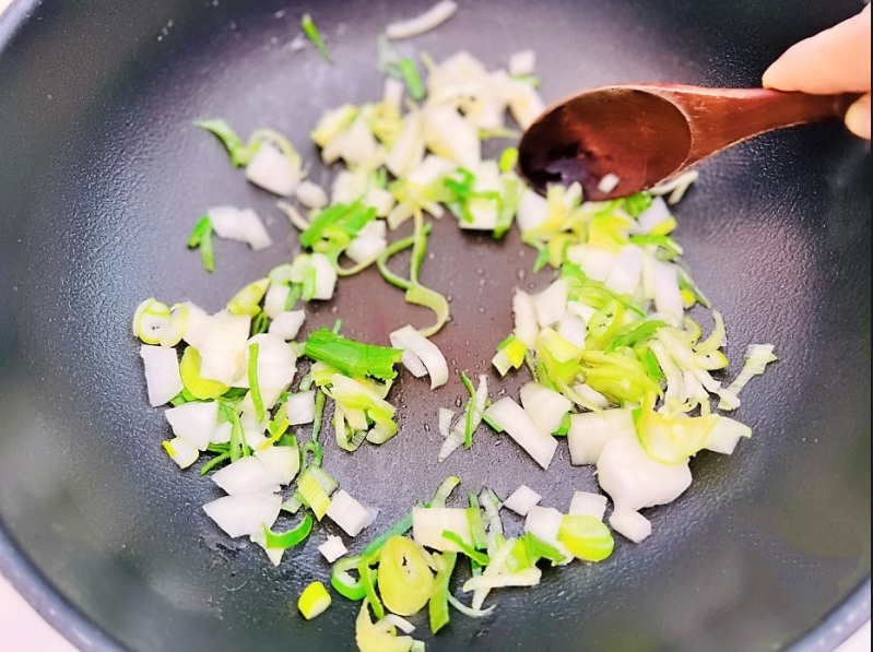 Mùa đông trời lạnh ăn canh đậu hũ kim chi nóng hổi thì quá hợp!-2