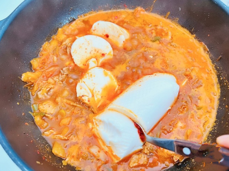 Mùa đông trời lạnh ăn canh đậu hũ kim chi nóng hổi thì quá hợp!-8