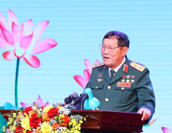 Trọng thể tổ chức Lễ kỷ niệm 50 năm Chiến thắng Hà Nội - Điện Biên Phủ trên không-6
