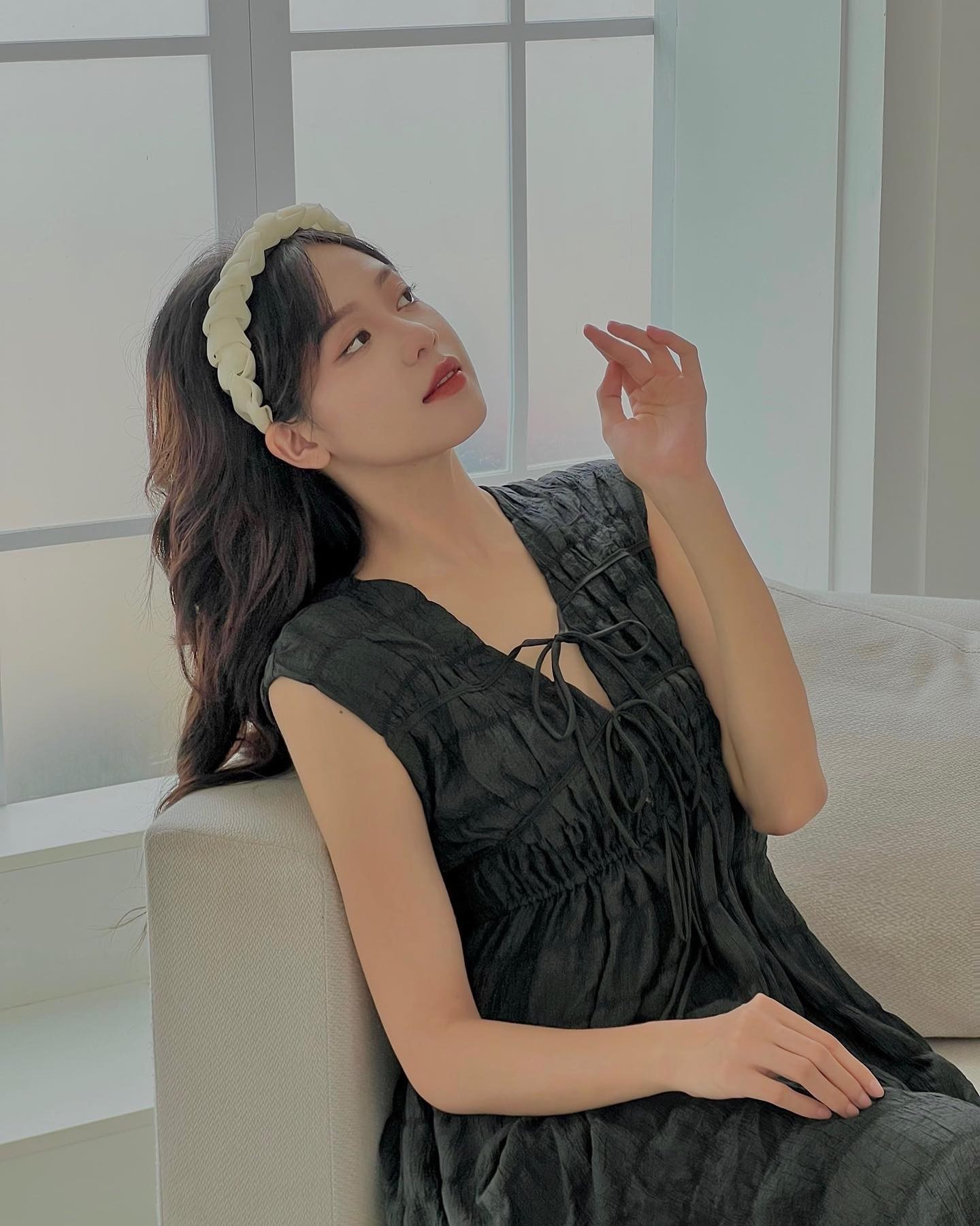 Hoa hậu Huỳnh Thị Thanh Thủy mặc giống Lisa (BLACKPINK)-4