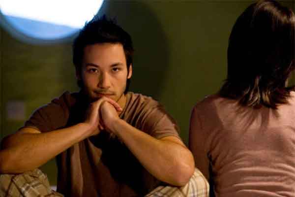 Thấy người cũ của chồng nhắn tin, vợ làm điều khiến tôi xấu hổ-1