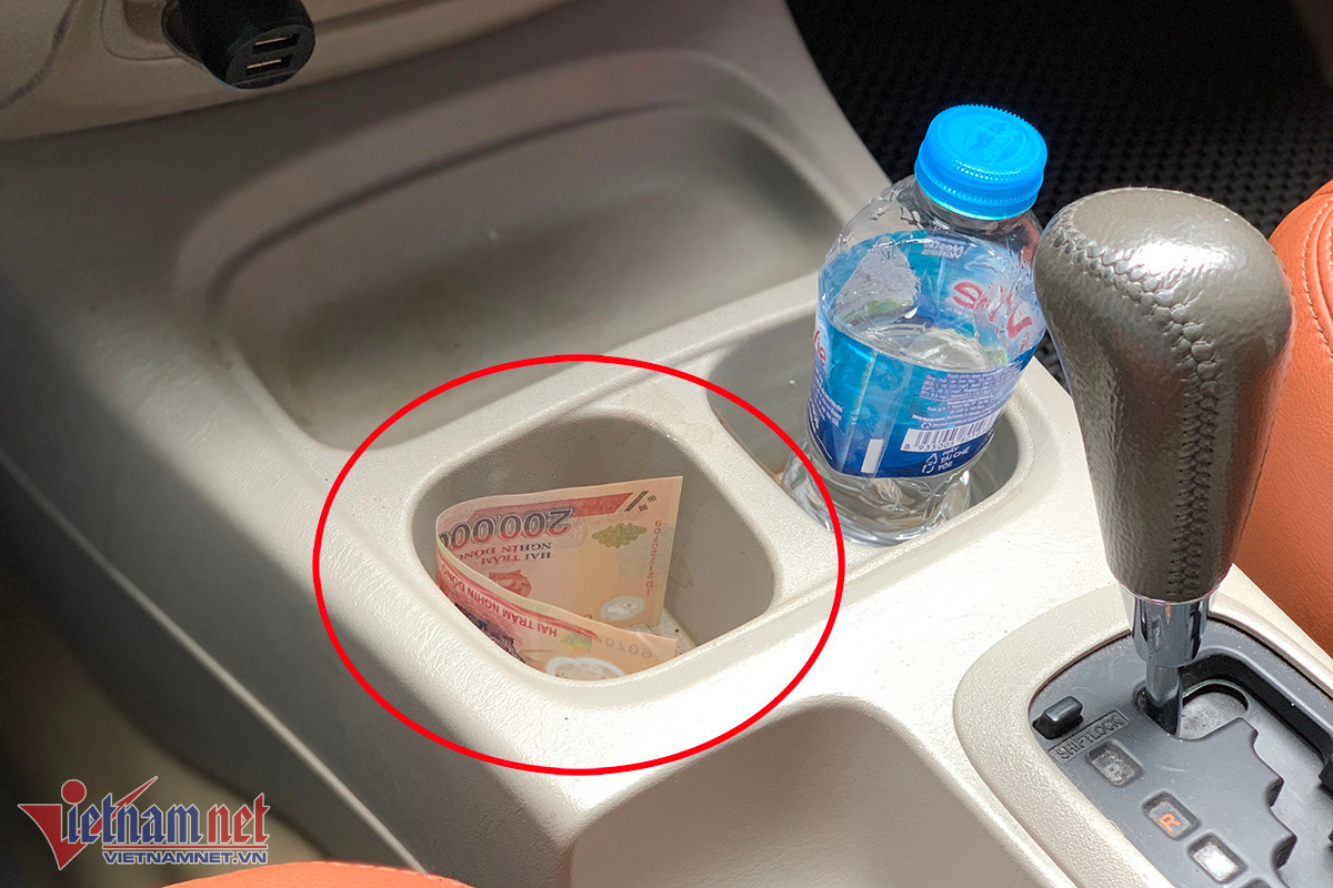 Quên tiền trên ôtô khi đăng kiểm và sự im lặng của người trong cuộc-1