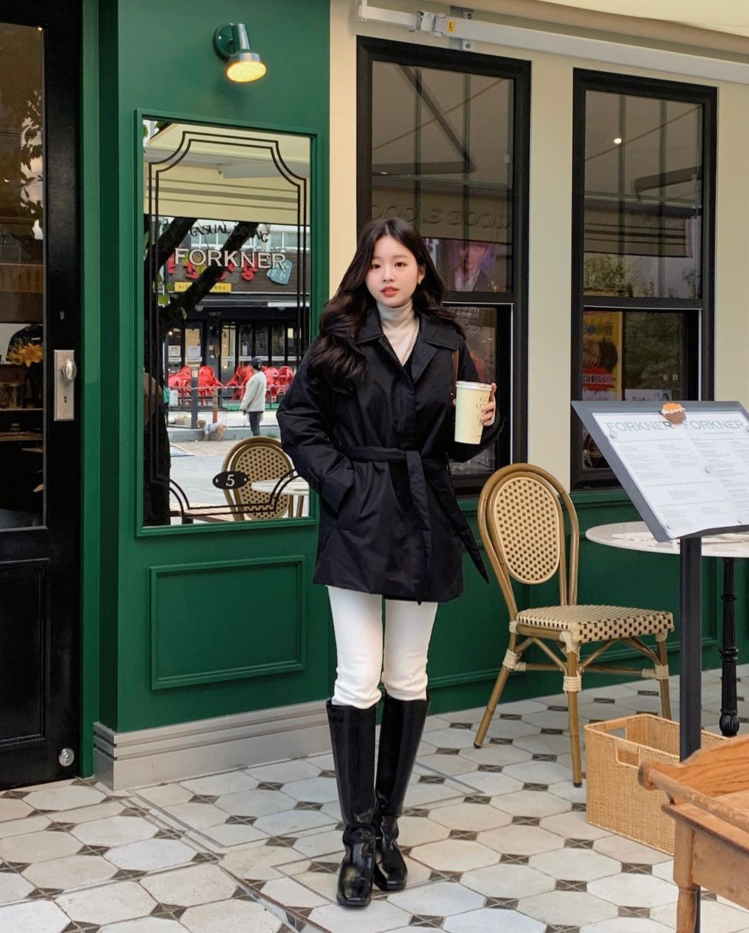 Học nàng blogger thấp bé cách diện boots cao cổ tôn dáng, sang chảnh-11