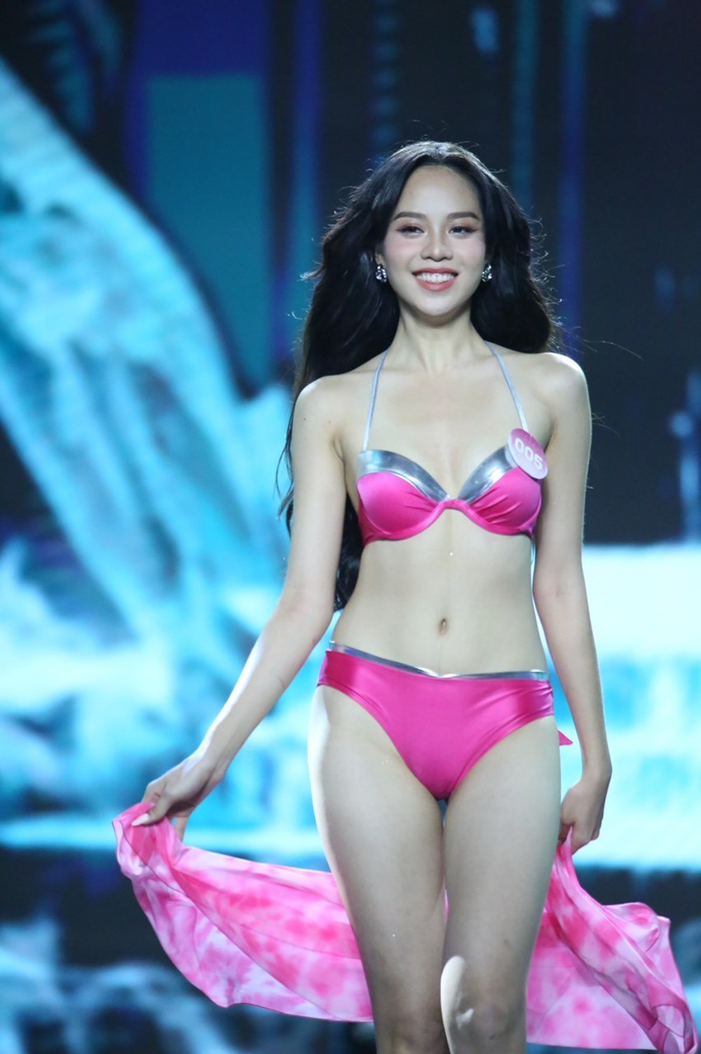 Cách Hoa hậu Huỳnh Thị Thanh Thủy gây chú ý-31