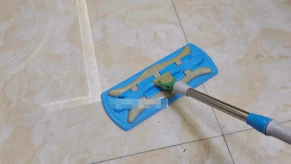 Đắp khẩu trang lên cây lau nhà giải quyết nhiều rắc rối nhưng đa số mọi người đều chưa biết-8