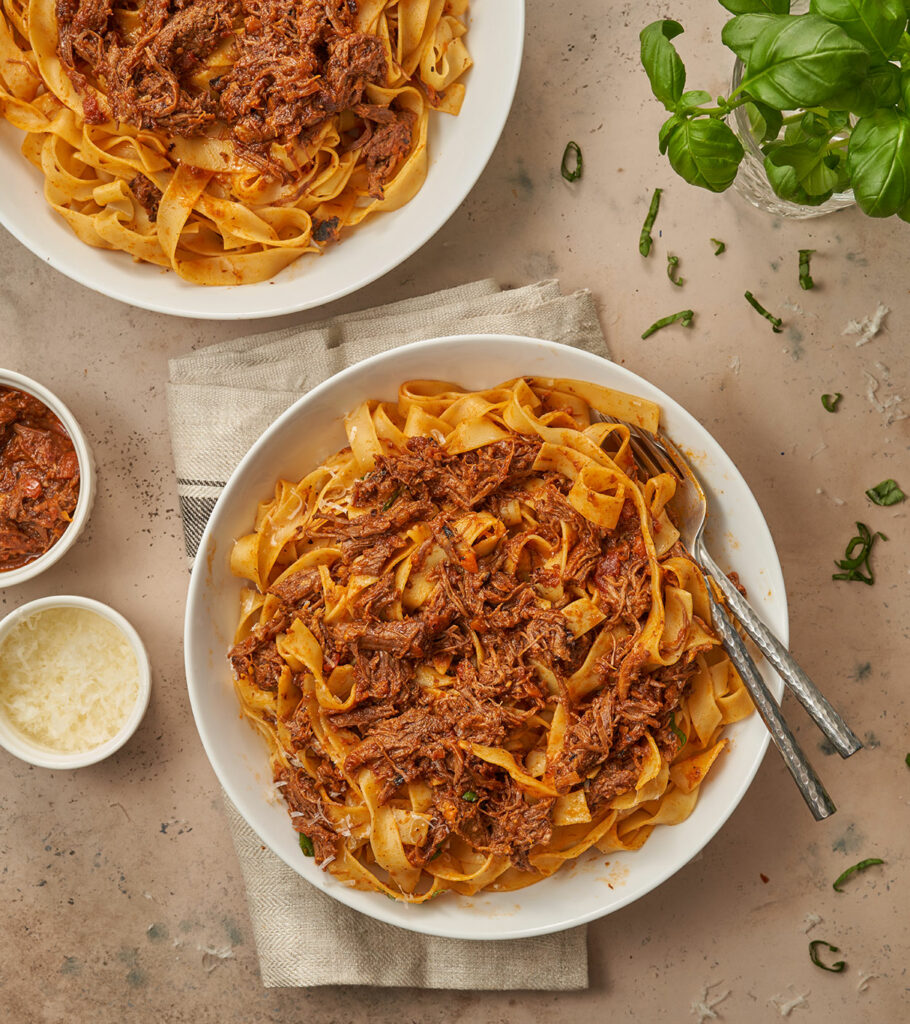 Mỳ ống sườn bò hầm ngon ngất ngây cho dịp cuối tuần-15