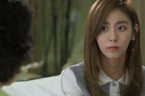 Anh chồng vay tiền để làm ăn, sau 1 năm anh muốn trả thì bố mẹ chồng lại nổi giận rất vô lý-1