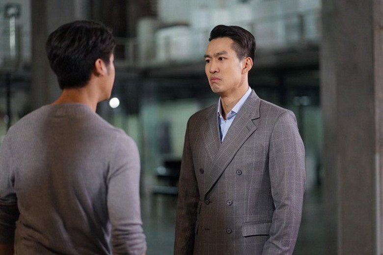 Đi công tác tiện đường ghé thăm em vợ, nhìn cảnh tượng trong nhà tôi bối rối rời đi-1