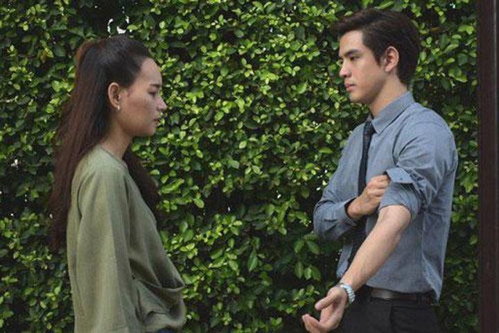 Đi công tác tiện đường ghé thăm em vợ, nhìn cảnh tượng trong nhà tôi bối rối rời đi-2