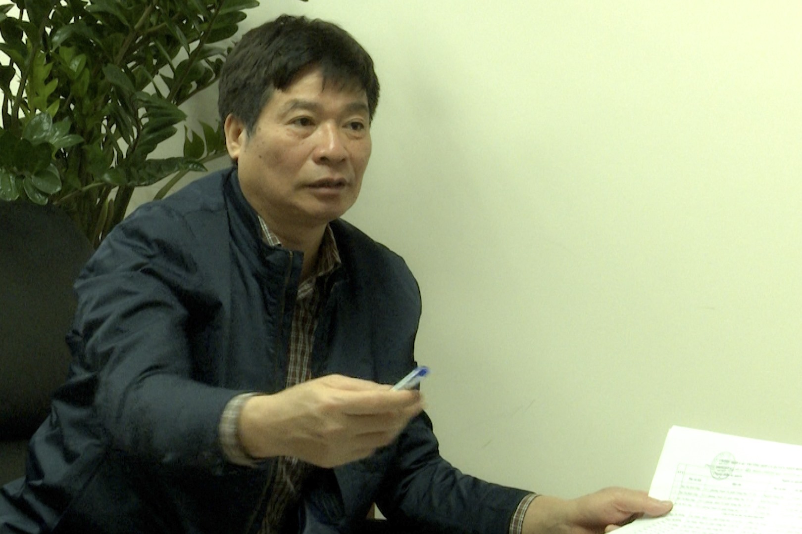 Mua sổ BHXH ép giá lao động nghèo: Chuyển công an điều tra đối tượng liên quan-1