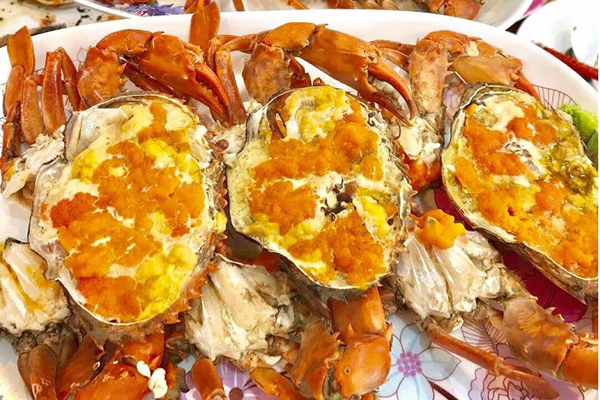 Con cua biển khổng lồ ở Cà Mau được hỏi mua với giá 40 triệu đồng-3