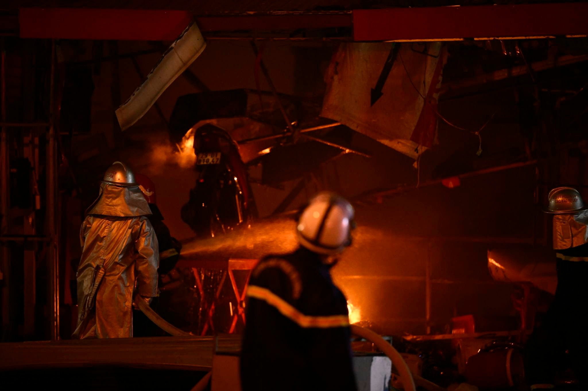 Cháy cửa hàng sửa xe máy ở Hà Nội kèm nhiều tiếng nổ-3