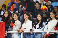 Dàn hot girl 'nóng cùng World Cup' đổ bộ sân Mỹ Đình