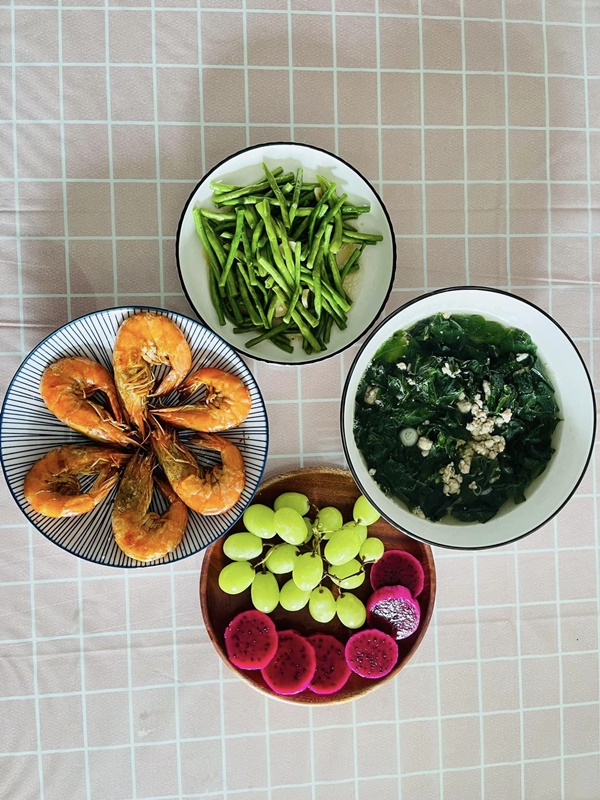 Cơm cữ chồng nấu cho vợ sinh mổ hấp dẫn, đầy đủ dưỡng chất khiến chị em tấm tắc khen: Chồng người ta-10