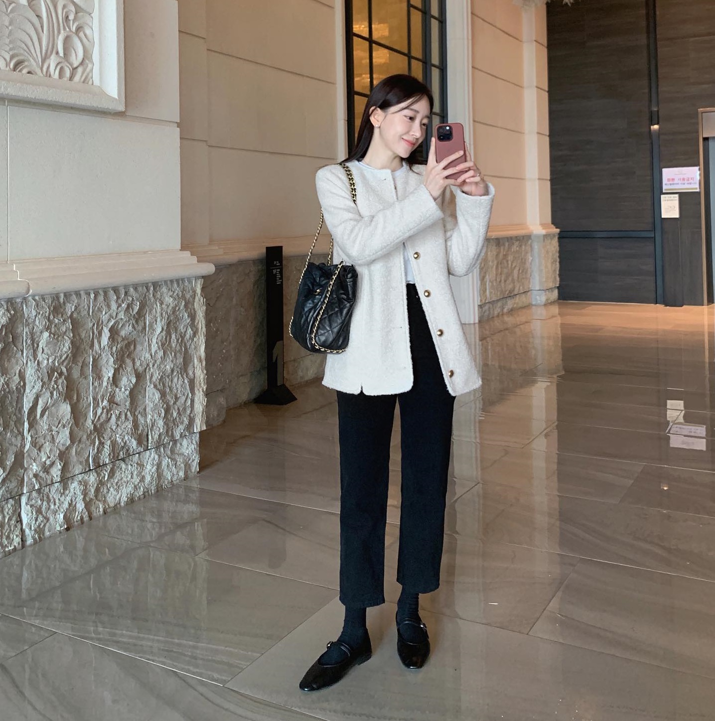 Áo khoác trắng có ít nhất 10 cách diện tinh tế-4