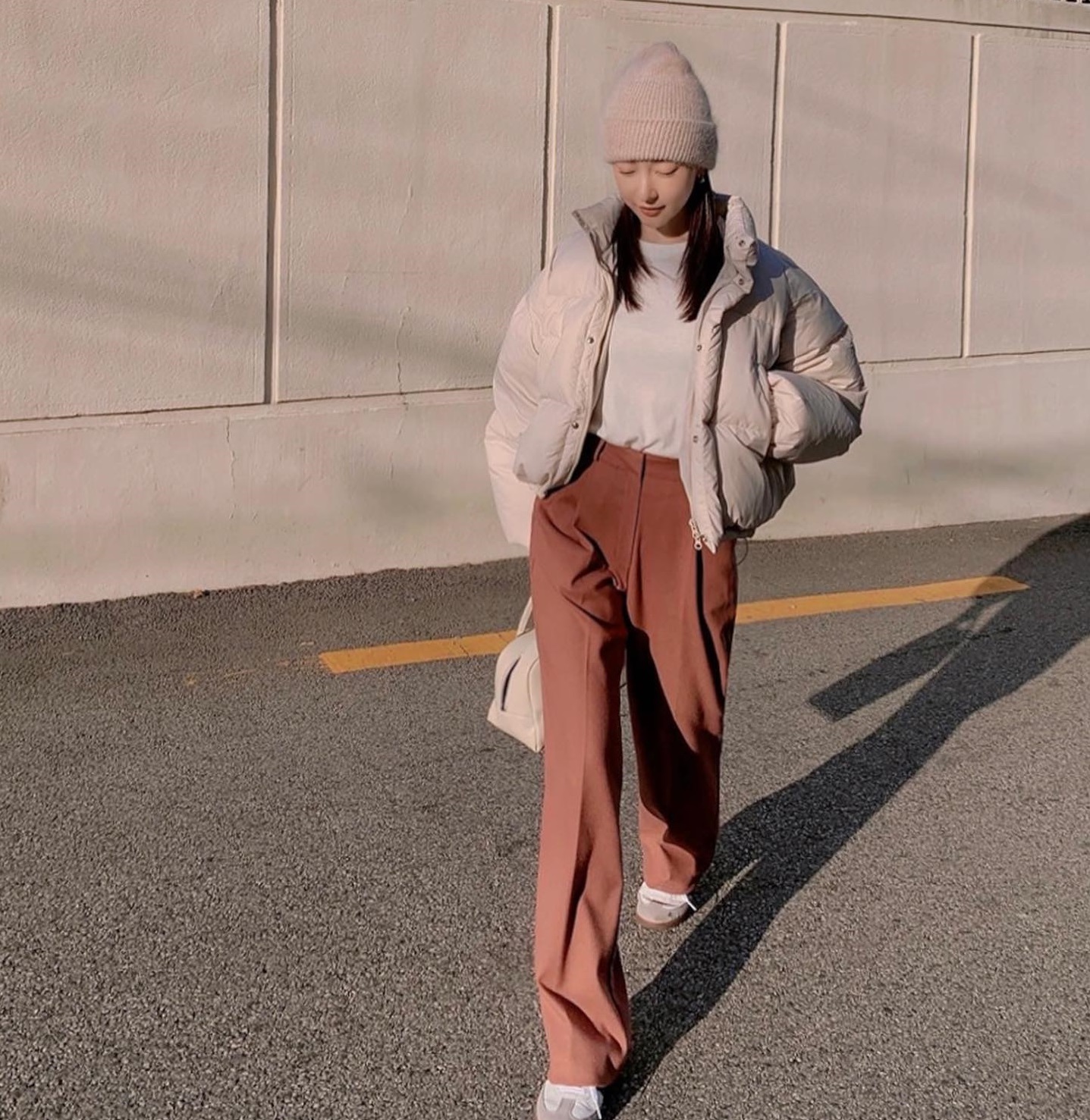 Áo khoác trắng có ít nhất 10 cách diện tinh tế-5