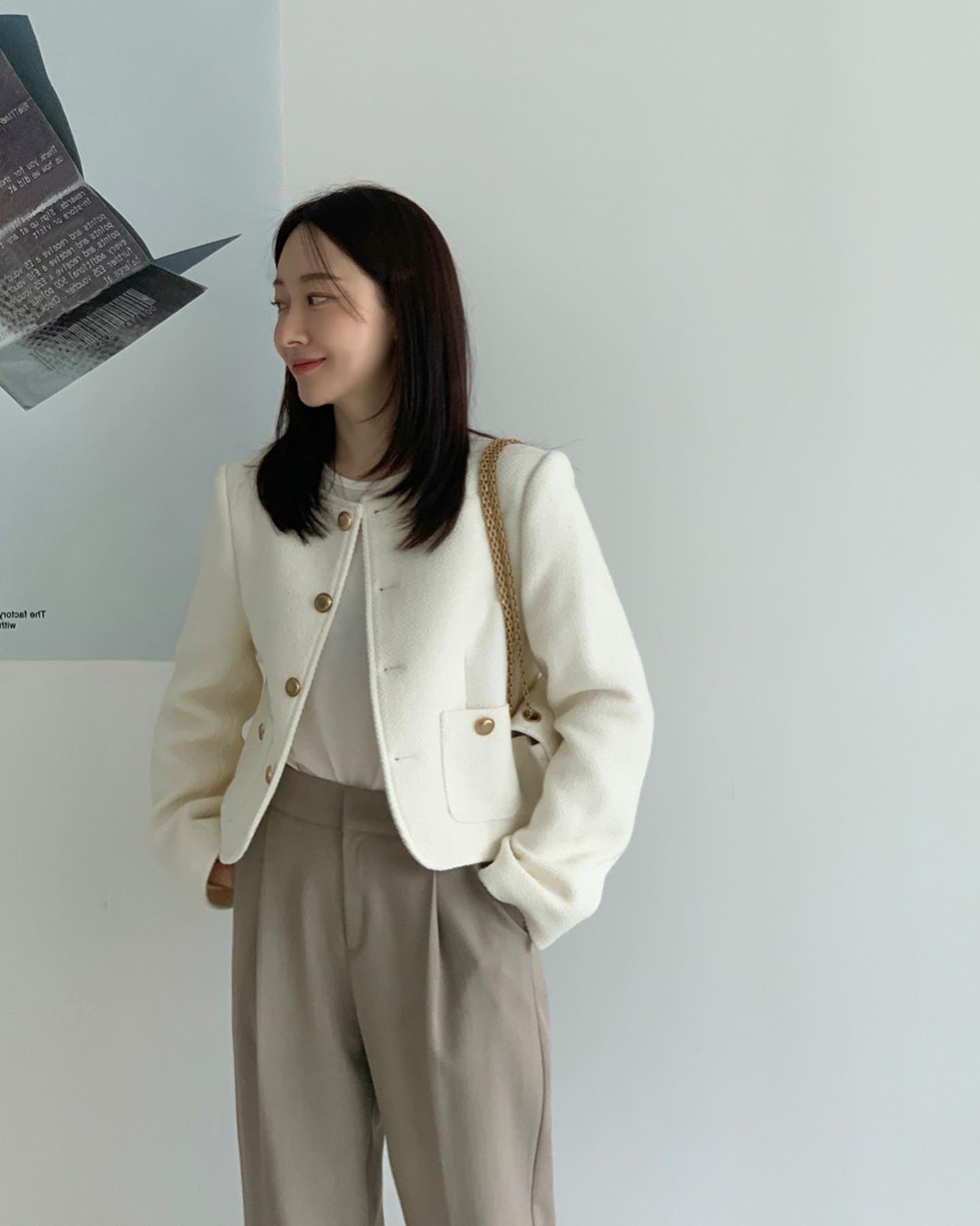 Áo khoác trắng có ít nhất 10 cách diện tinh tế-7