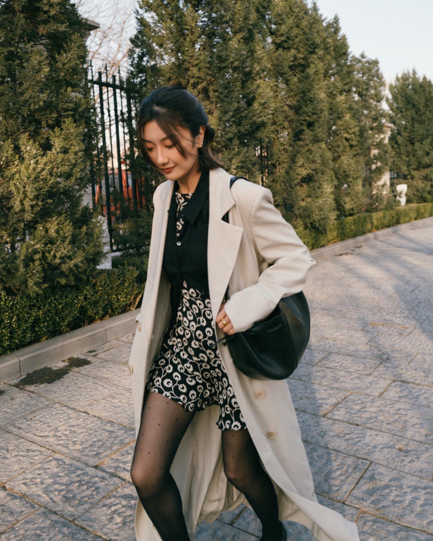 Áo khoác trắng có ít nhất 10 cách diện tinh tế-9