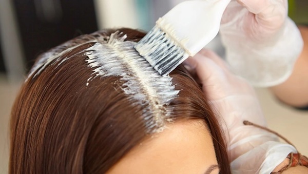 Nhuộm tóc nhiều khiến cơ thể thay đổi, nguy cơ mắc ung thư vú-2