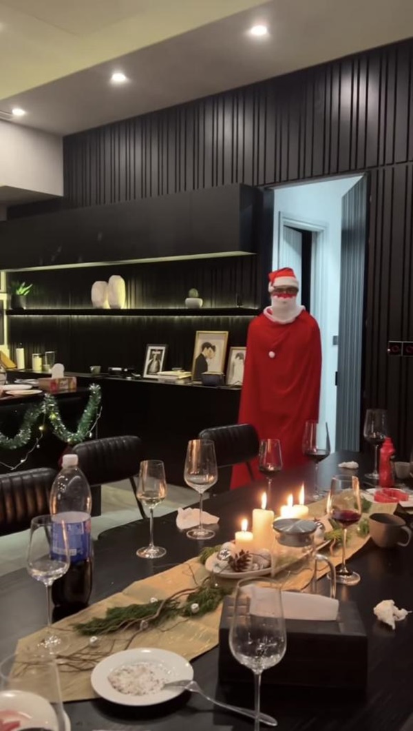 Choáng với tổ ấm của Ngô Thanh Vân và Huy Trần: Rộng 150m2, phòng khách đủ mở đại tiệc-7