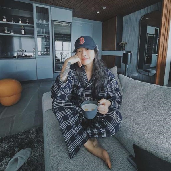 Choáng với tổ ấm của Ngô Thanh Vân và Huy Trần: Rộng 150m2, phòng khách đủ mở đại tiệc-8