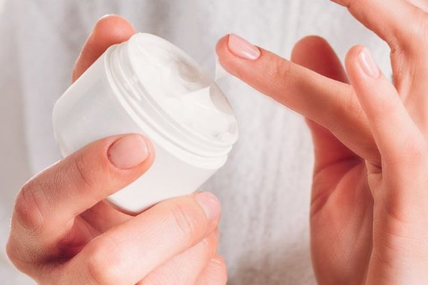 Phát hiện mẫu kem trị nám có hàm lượng thủy ngân vượt mức-1