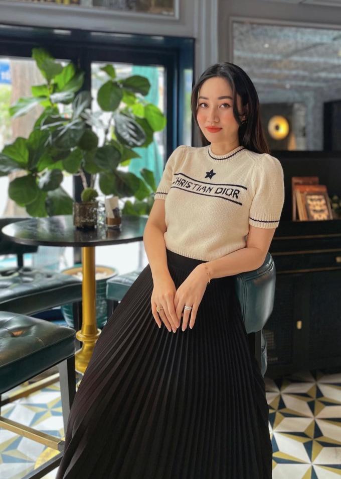 Phương Trinh Jolie giấu bụng bầu với áo 62 triệu giống Đỗ Mỹ Linh-6