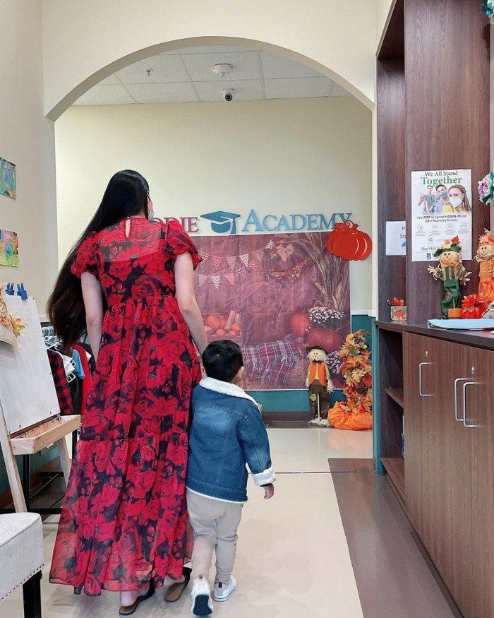 Giàu như Phạm Hương vẫn cho con trai mặc lại đồ cũ trong ngày sinh nhật-5