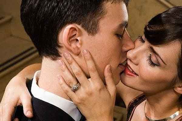 Tưởng sắp có con dâu, mẹ tôi bàng hoàng khi nhà gái đến hủy hôn-1