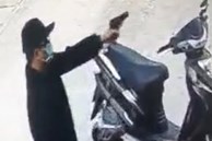 Dùng súng cướp tiền của khách trong ngân hàng ở Đồng Nai