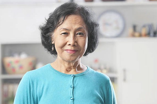 Biết con riêng của chồng định khởi nghiệp, tôi tặng lại con cả căn nhà-1