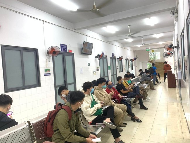 Bệnh tình dục gia tăng ở nhóm người trẻ, có người điều trị sùi mào gà 15 lần không khỏi-1