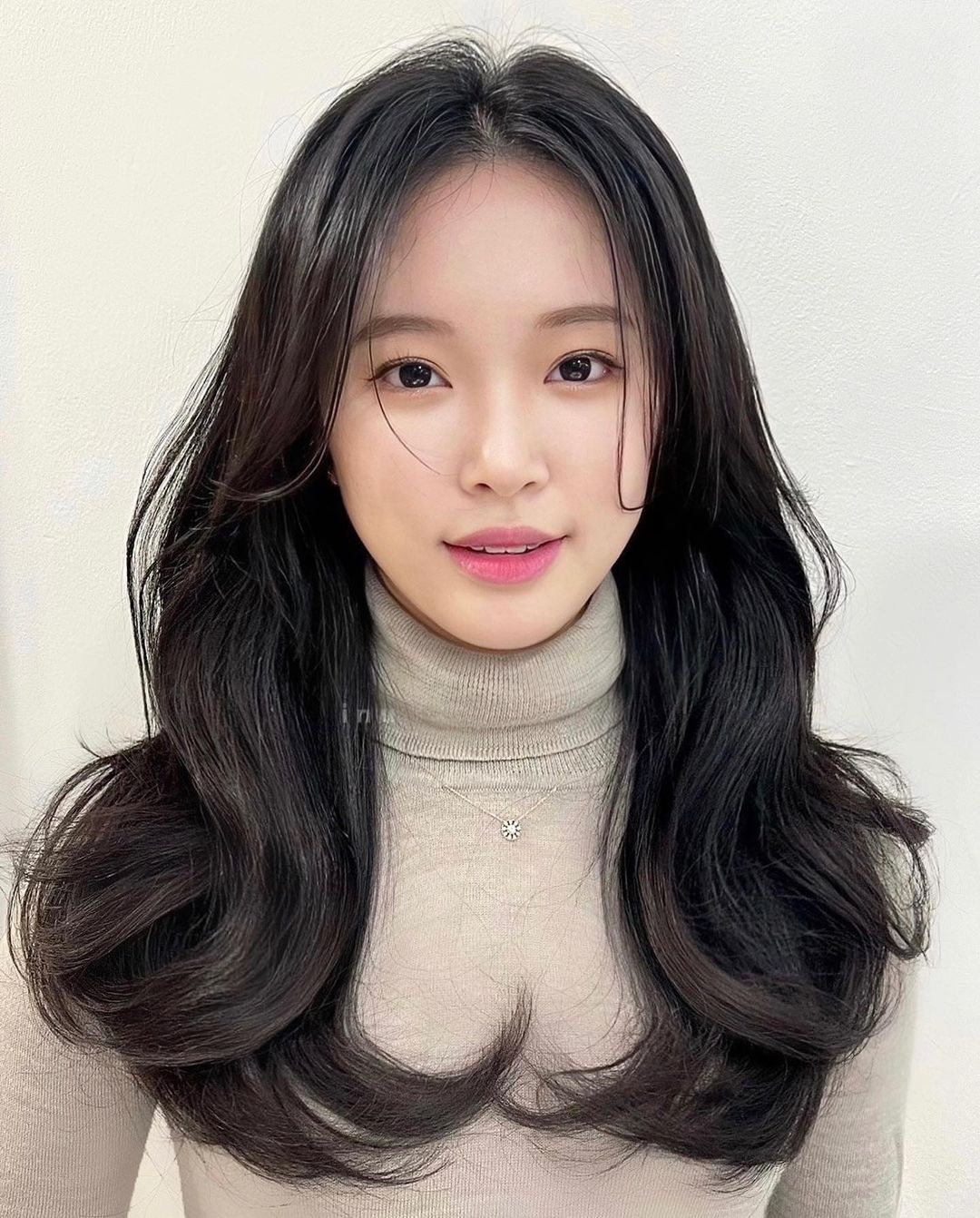 5 màu tóc nhuộm không cần tẩy vẫn tôn da trắng hồng chơi Tết-10