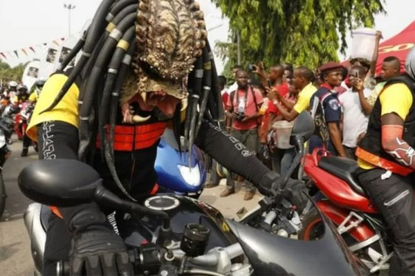 Tài xế say xỉn tông chết 14 khách dự lễ hội carnival ở Nigeria-1