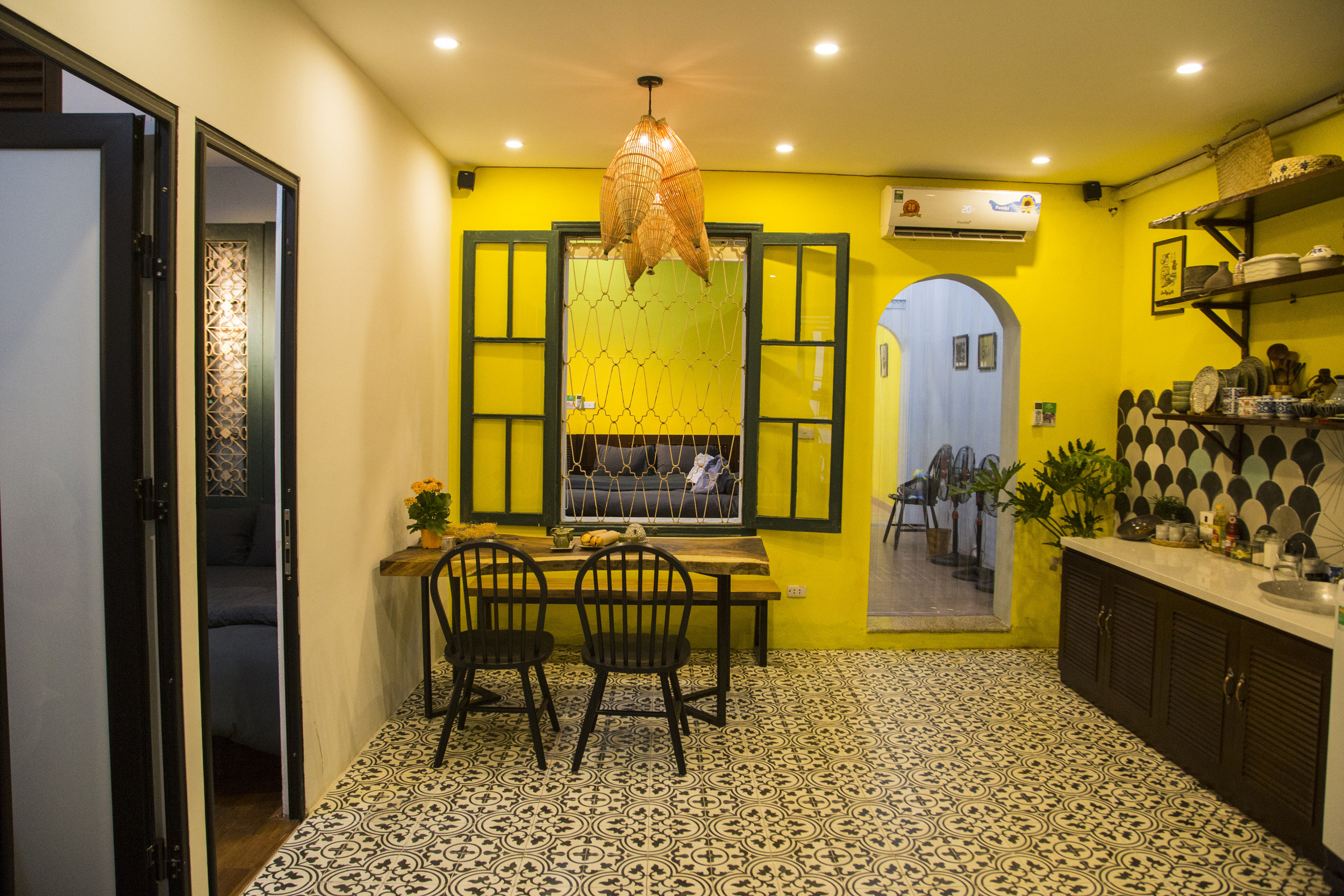 Chi 300 triệu cải tạo nhà kho ở phố cổ Hà Nội thành căn hộ đẹp, sang trọng-7