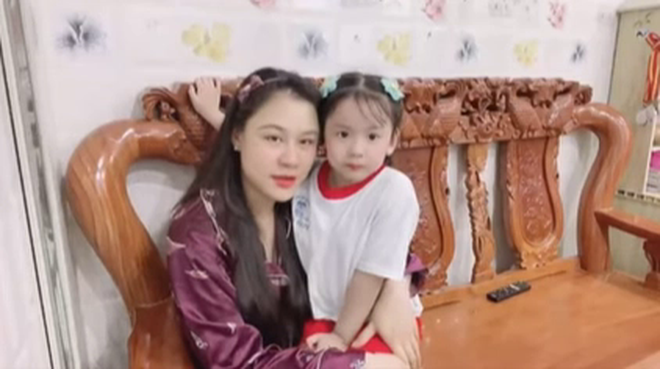 Sau 2 năm Vân Quang Long mất, vợ thứ hai và con gái giờ thế nào?-4