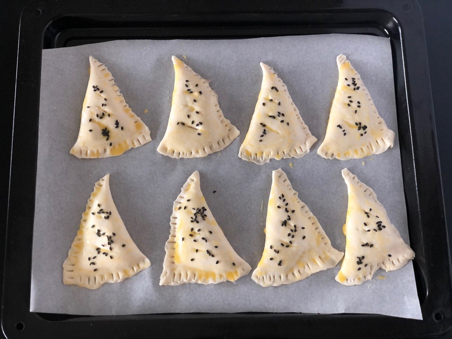 Dùng nồi chiên không dầu làm bánh chuối thơm giòn, trời lạnh ăn thì quá hợp!-5