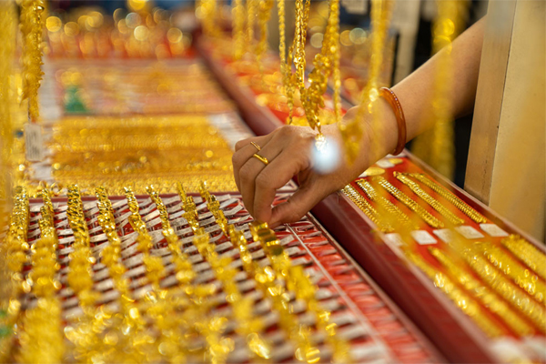 Giá vàng hôm nay 30/12: Vàng trở lại xu hướng tăng-2