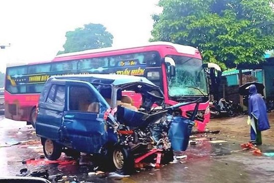 Hòa Bình: Tai nạn giao thông nghiêm trọng làm 2 người thương vong