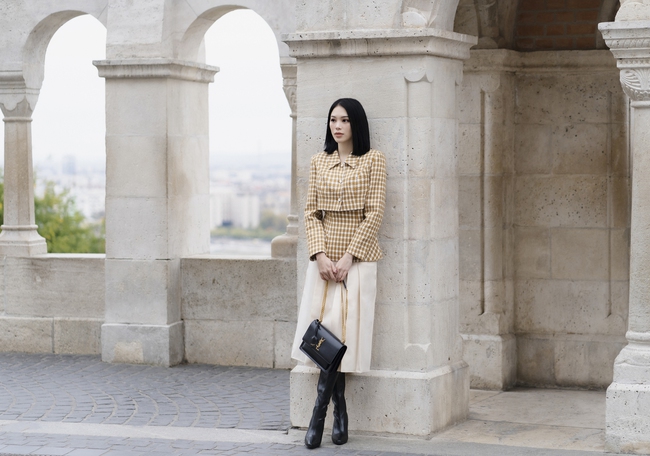 Linh Rin gợi ý 6 set đồ sang chảnh, sáng bừng style công sở dịp cuối năm-3